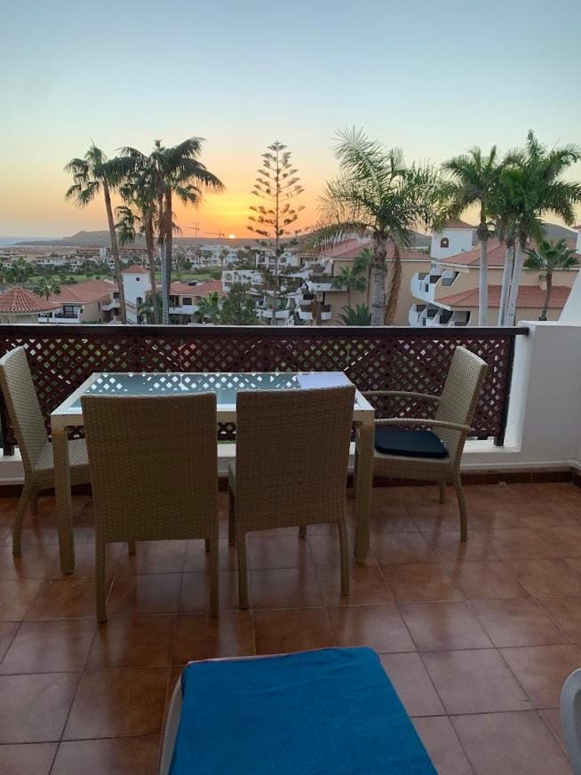 Albatros Golf & Sea View Apartment in Abona