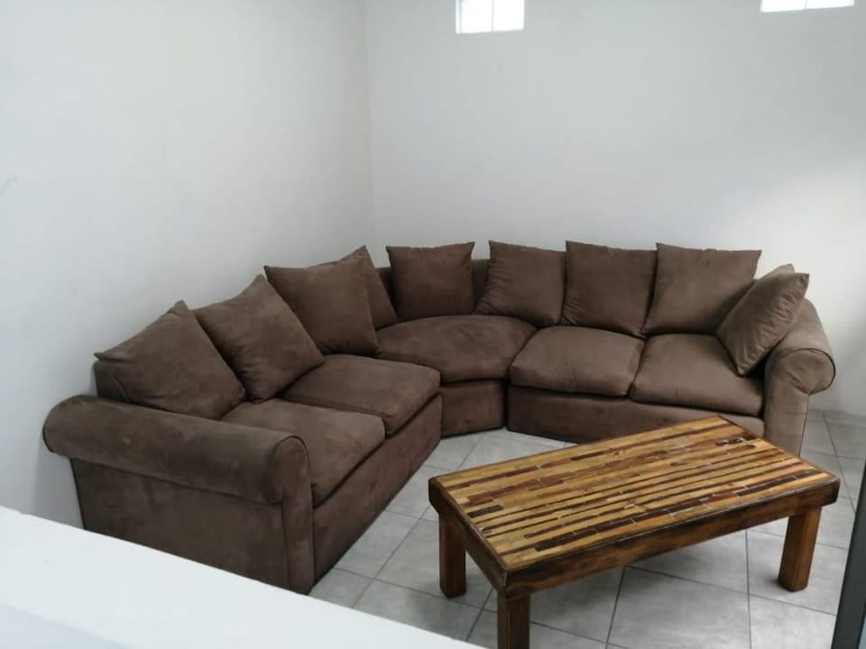 Perfect long stay,near Rondevlei nature reserve,wifi Apartment in Cape Town