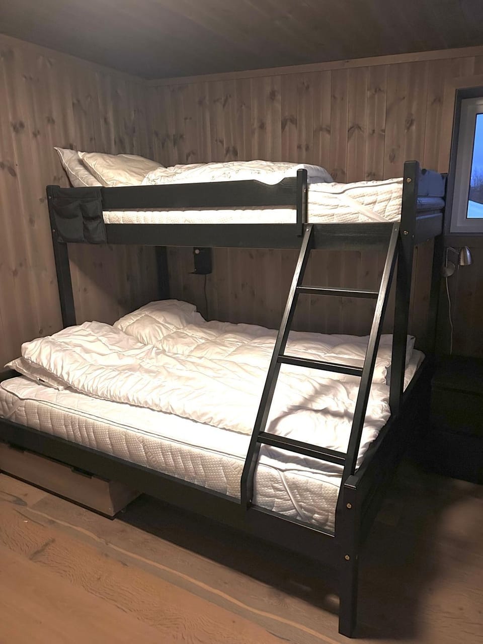 Bed, Bedroom, bunk bed