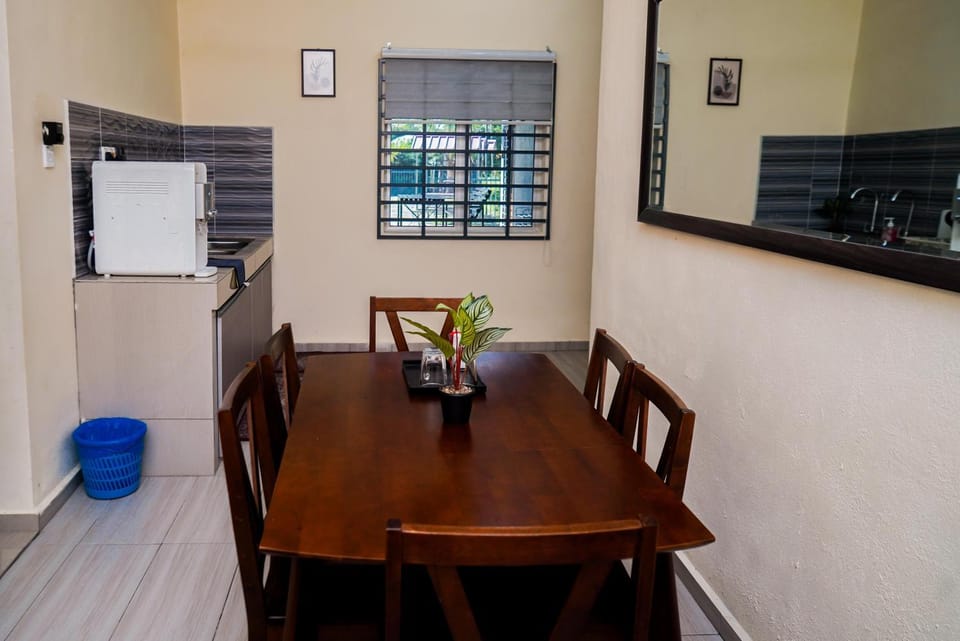 Adorable 2-bedroom home with Pool, Wi-Fi and BBQ House in Negeri Sembilan, Malaysia