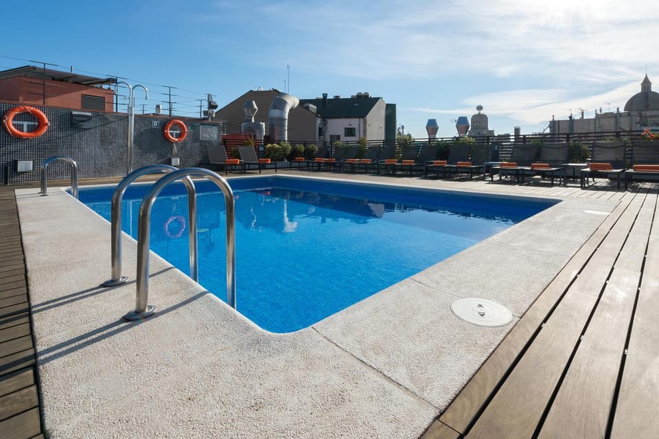 Day, Swimming pool, Swimming pool