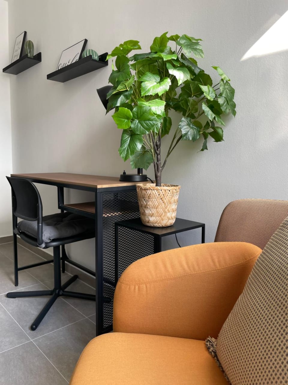 Living room, Seating area