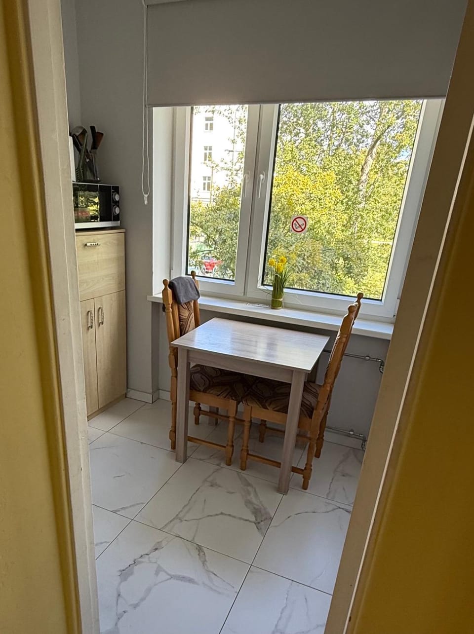 View (from property/room), Kitchen or kitchenette, Garden view, microwave, towels, towels, kitchen, kitchen