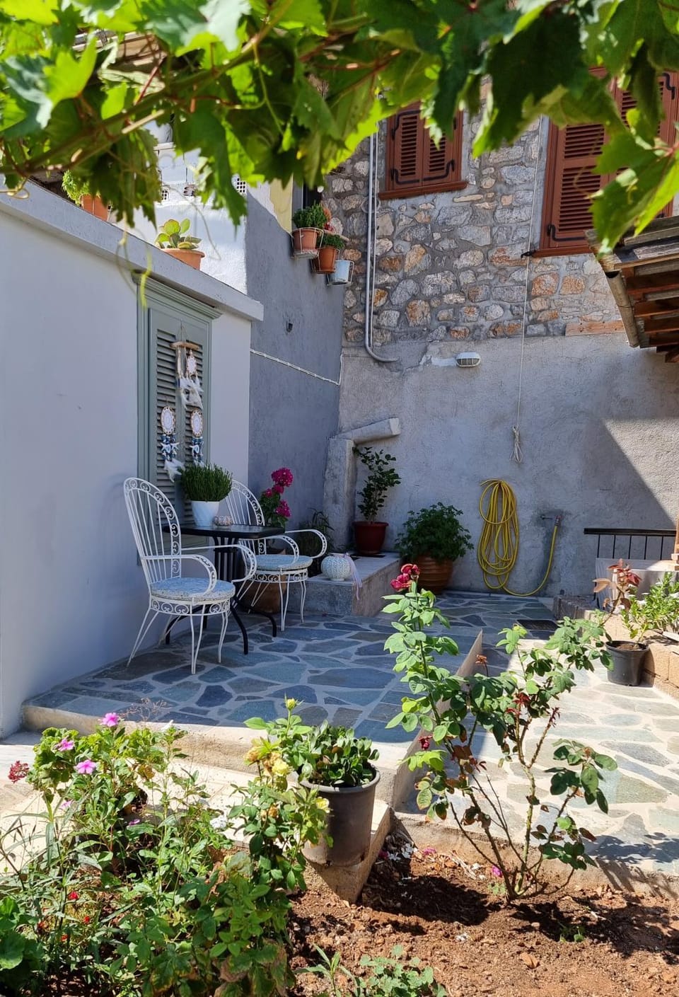 Sweet Stone House Apartment in Islands