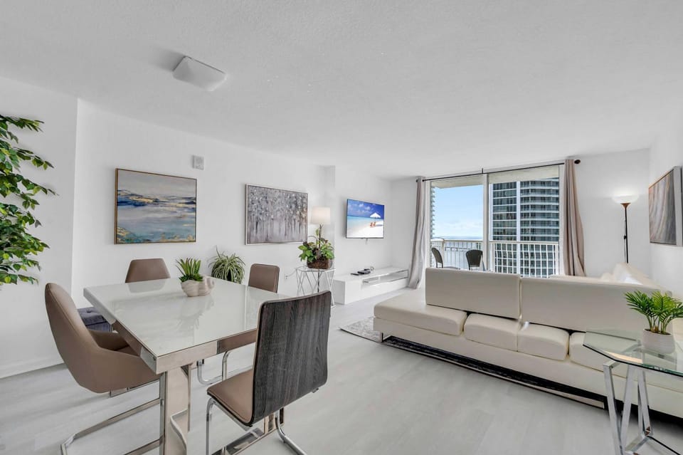 Deluxe 1 Bedroom Apartment • Brickell • Ocean View Apartment in Brickell