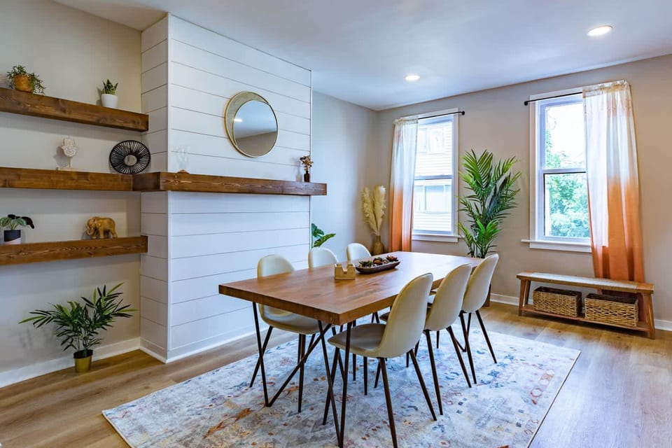 2 King Beds - Free Parking - BBQ - Arcade - Patio House in Pittsburgh