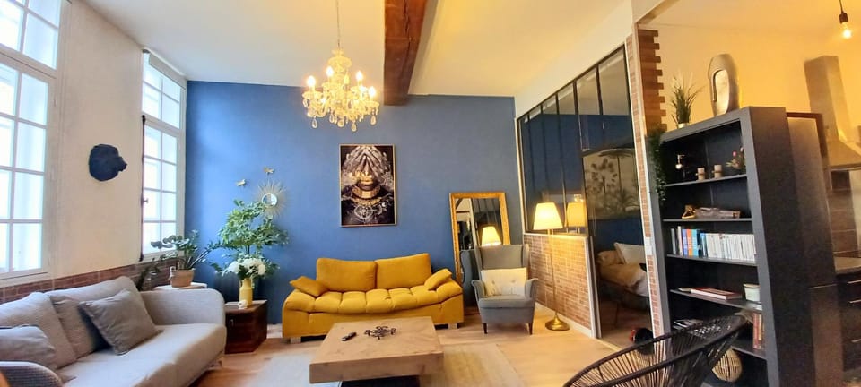 Library, Living room, Seating area