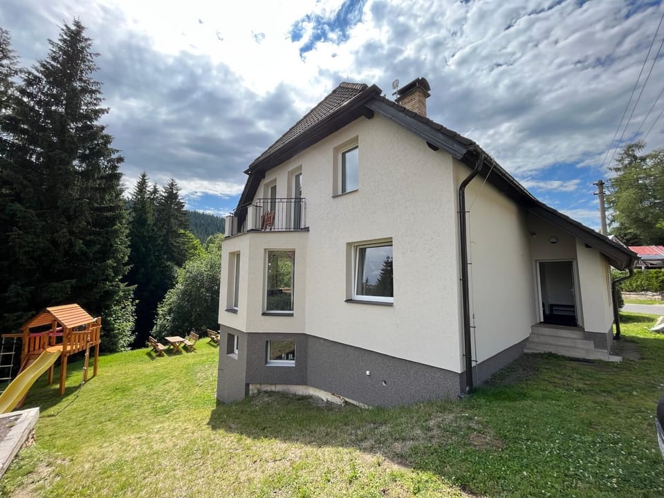 Apartmány Josefáč s dětským hřištěm a saunou Apartment in Lower Silesian Voivodeship