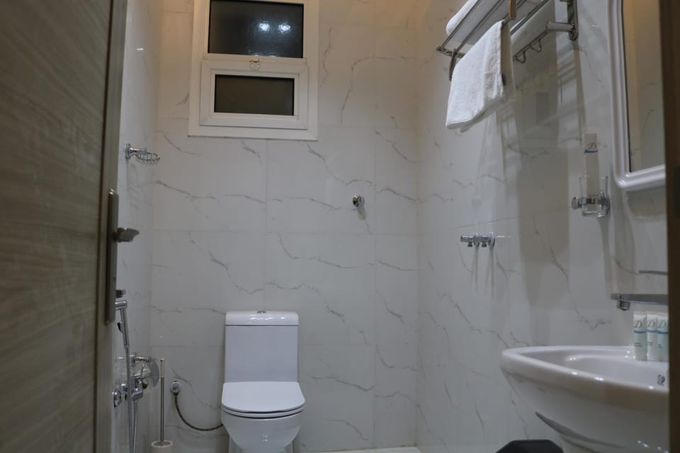 Toilet, Bathroom