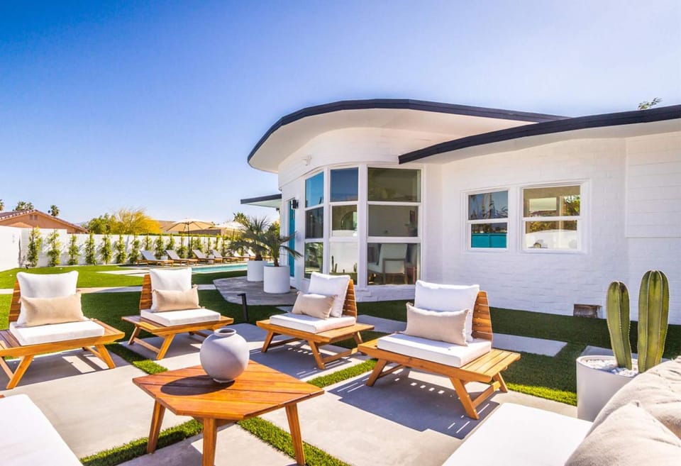 White Pearl - Pool - Spa - Mountain Views Villa in Palm Springs