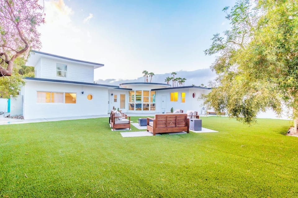 White Pearl - Pool - Spa - Mountain Views Villa in Palm Springs