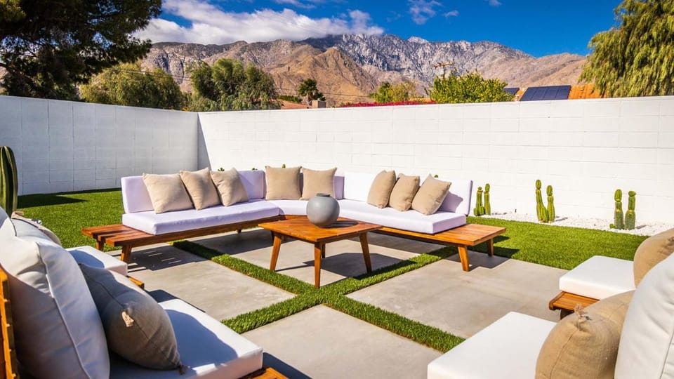 White Pearl - Pool - Spa - Mountain Views Villa in Palm Springs