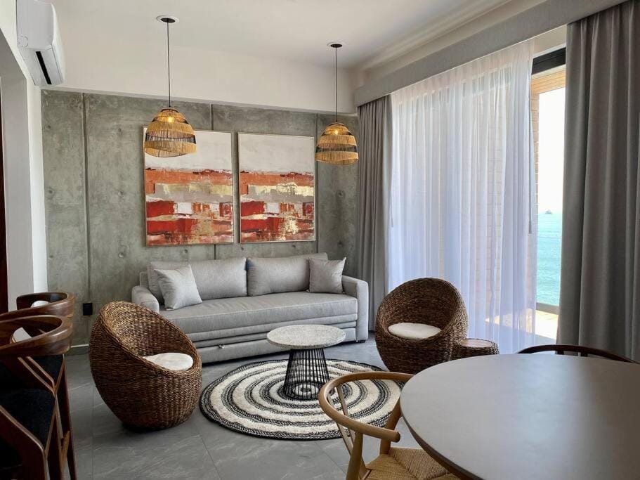 Living room, Seating area