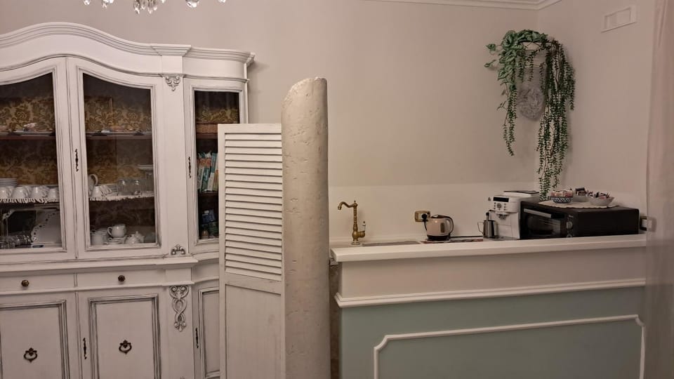 Coffee/tea facilities, minibar