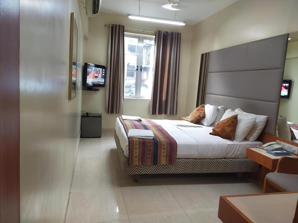 Bed, TV and multimedia