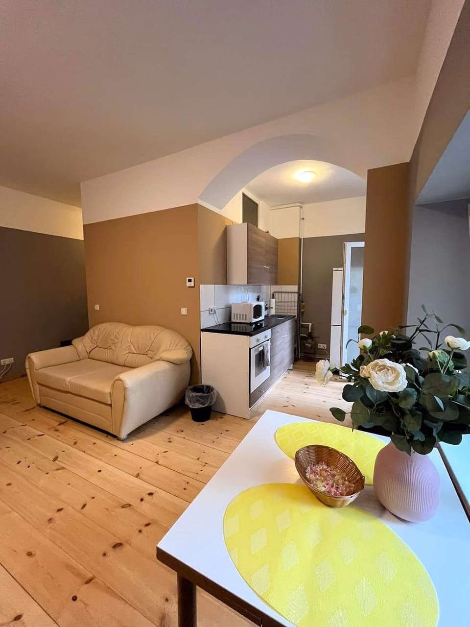 Kitchen or kitchenette, Photo of the whole room, Seating area
