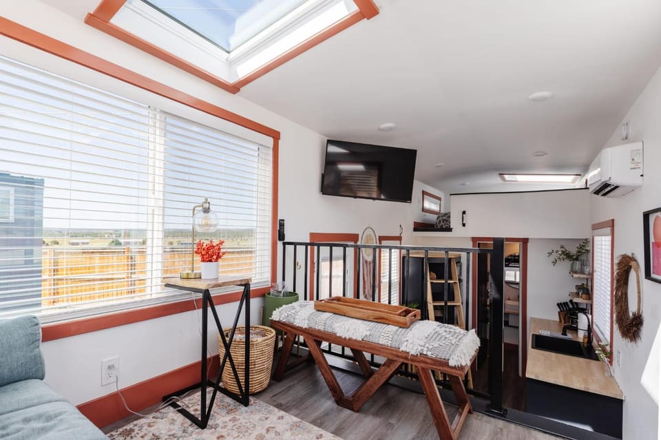 TV and multimedia, Living room, heating, internet, air conditioner
