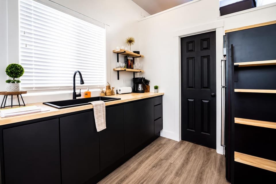 Coffee/tea facilities, Kitchen or kitchenette