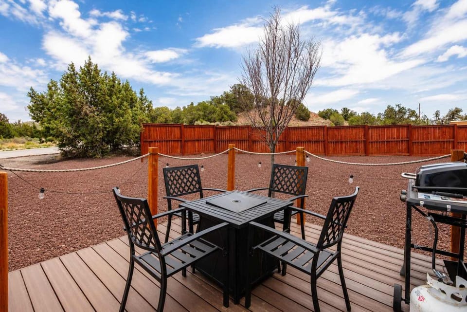 Patio, BBQ facilities, View (from property/room), Dining area