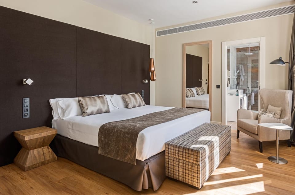 Bed, View (from property/room), Photo of the whole room
