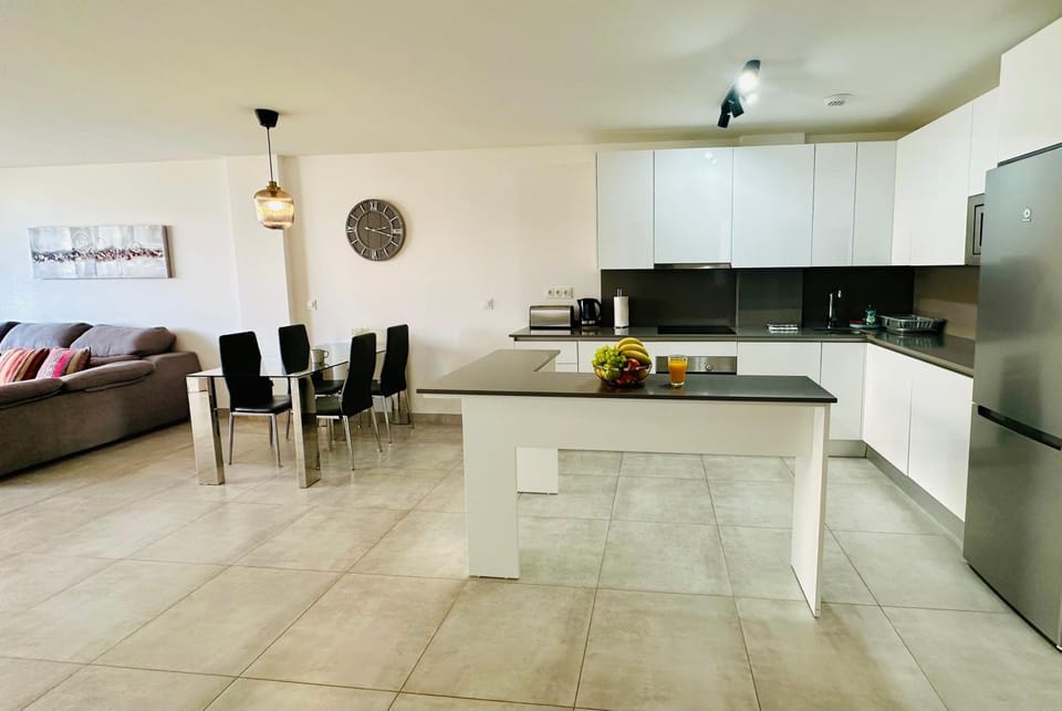 Kitchen or kitchenette, kitchen