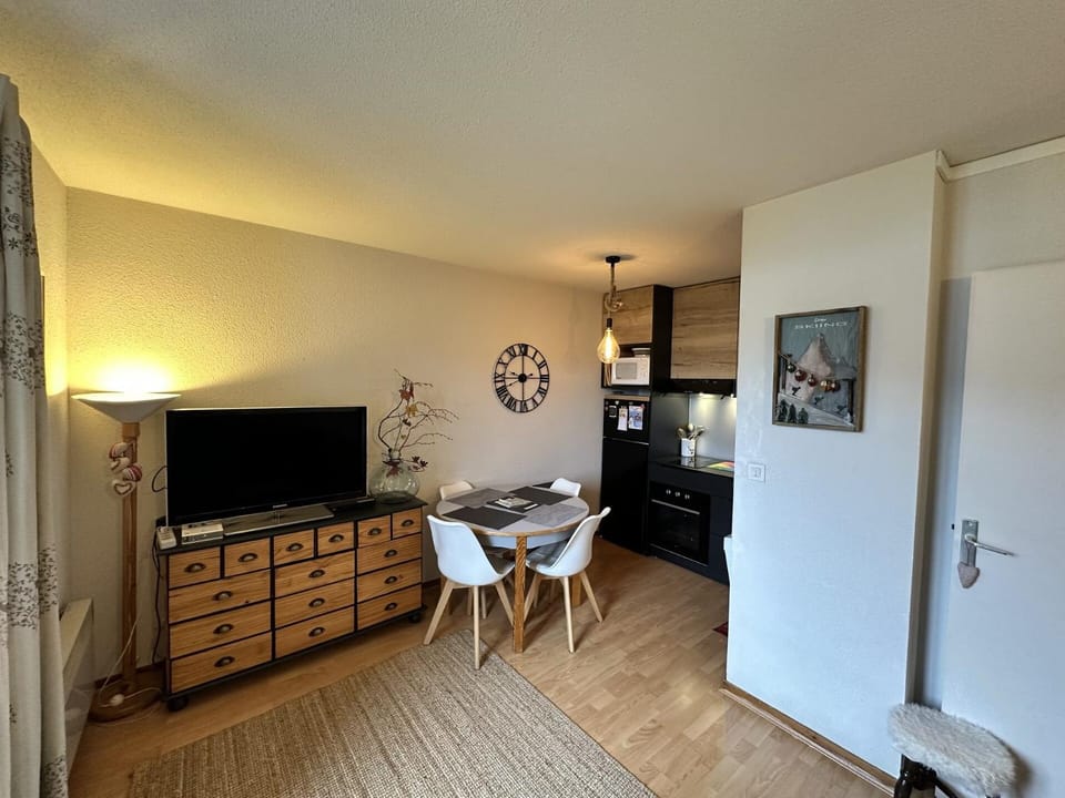 Résidence Le Grand Adret - Jolie 2 pièces MAE-4024 Apartment in Provence