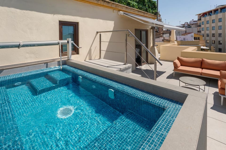 Pool view, Swimming pool