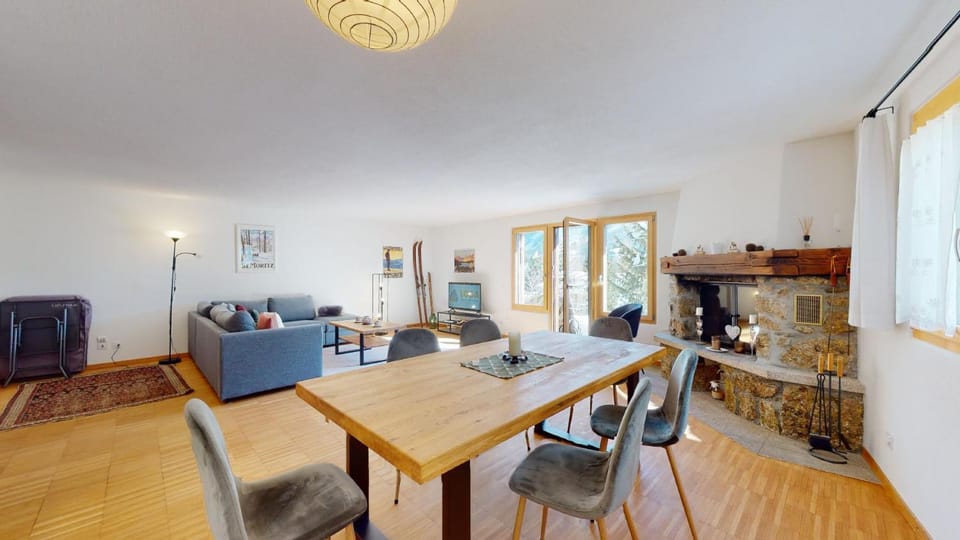 Abitaziun Cuntainta 1 - Champfèr Apartment in Saint Moritz