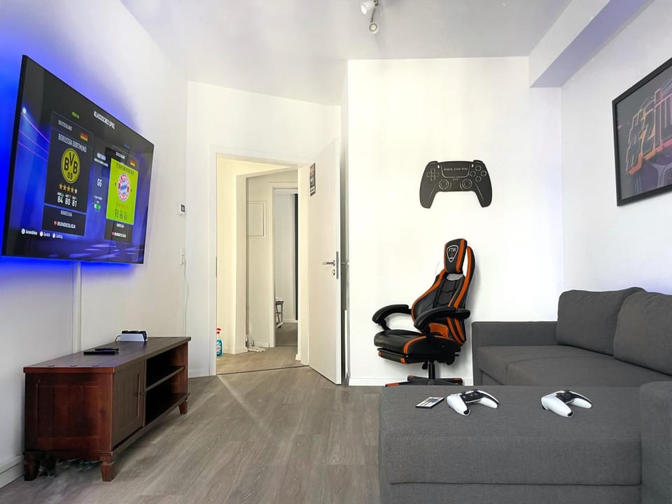 JayBnB - Gaming Apartment PS5 65 Zoll 4K TV Wohnung mit Balkon Apartment in Dortmund