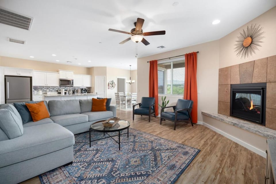 TV and multimedia, Living room, Seating area, Mountain view, fireplace