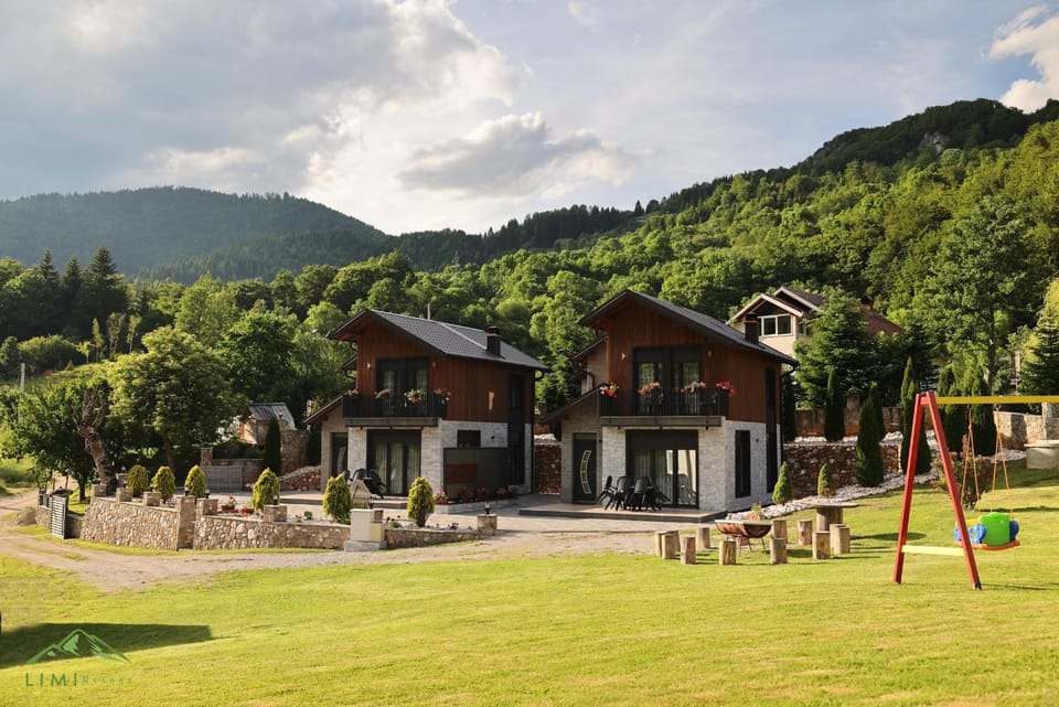 Property building, Day, Natural landscape, Children play ground, Mountain view