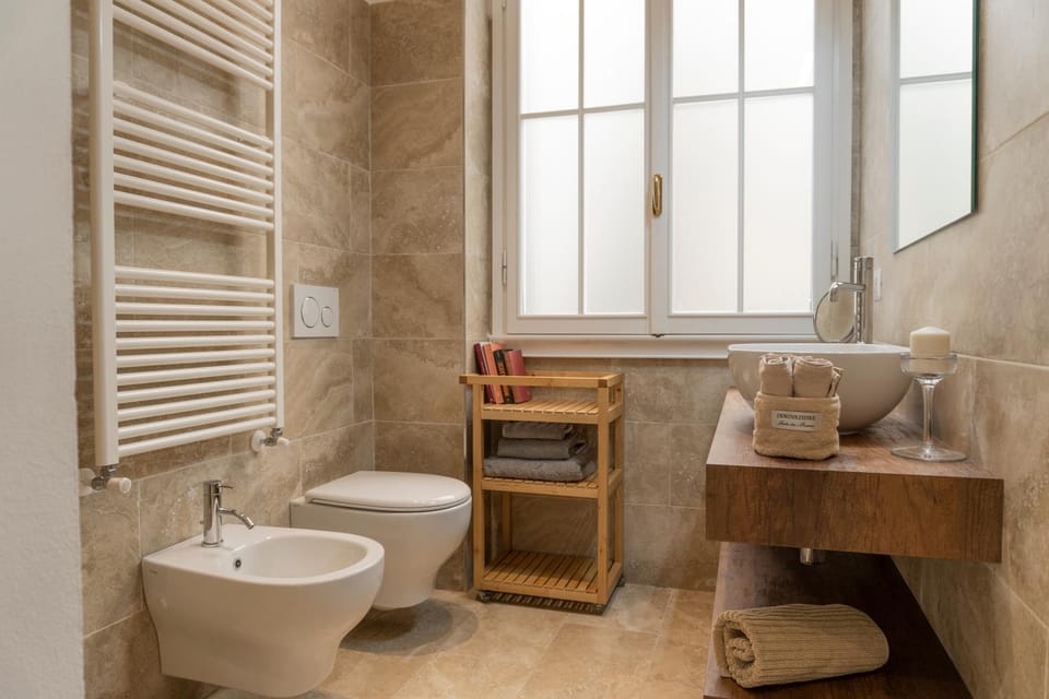 Toilet, Bathroom, bidet, towels