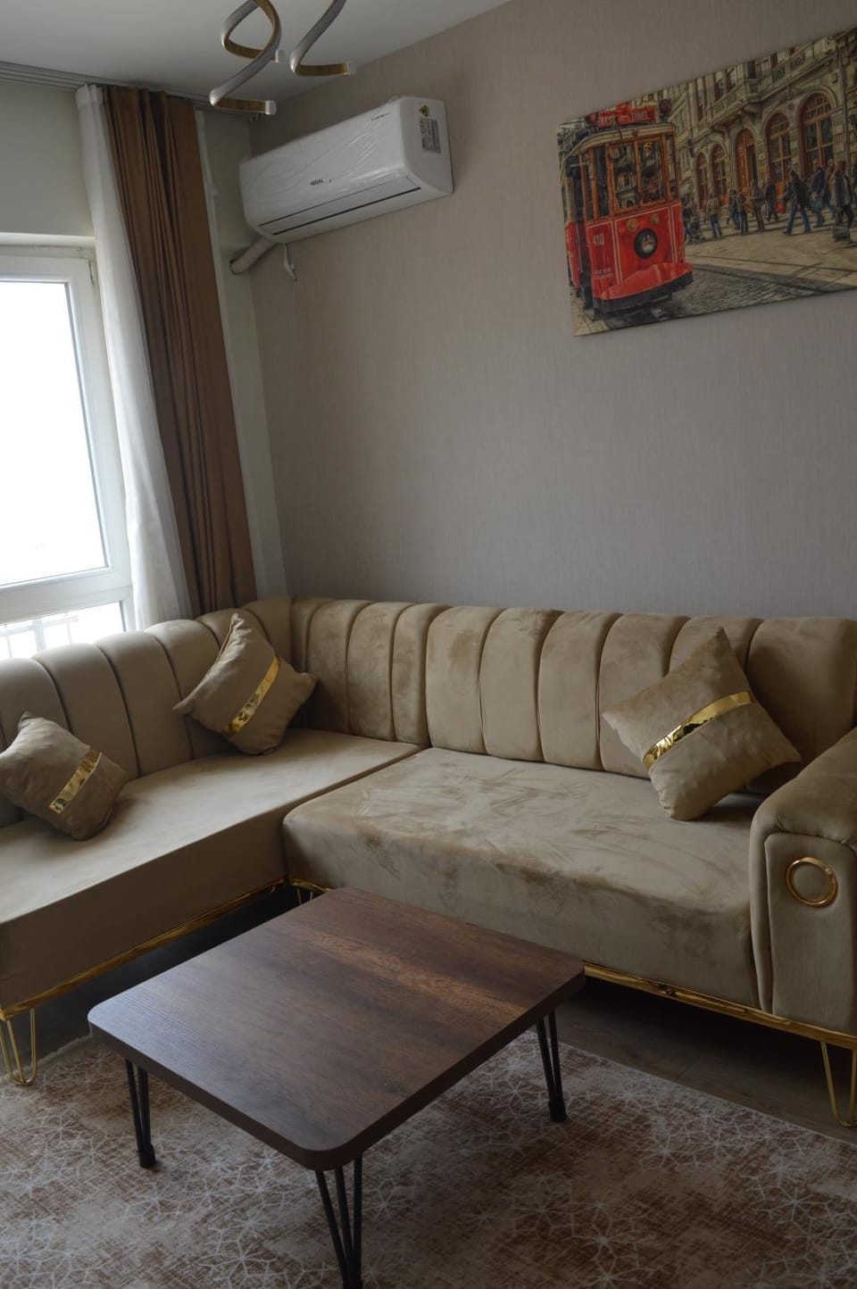 Living room, Seating area, air conditioner