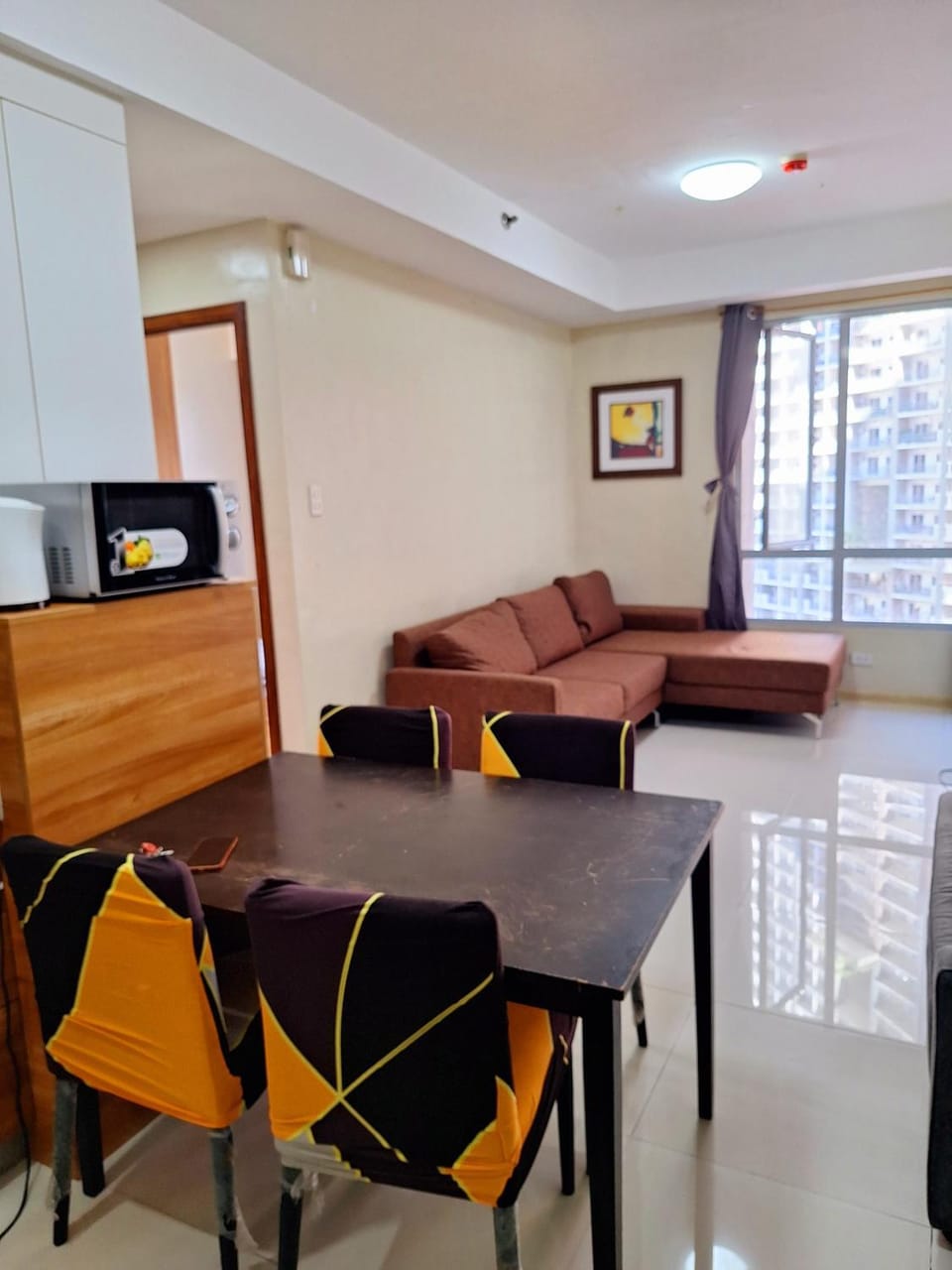 U806 2Bedrooms PoolAccess Netflix wifi85mbps Karaoke Apartment in Mandaluyong