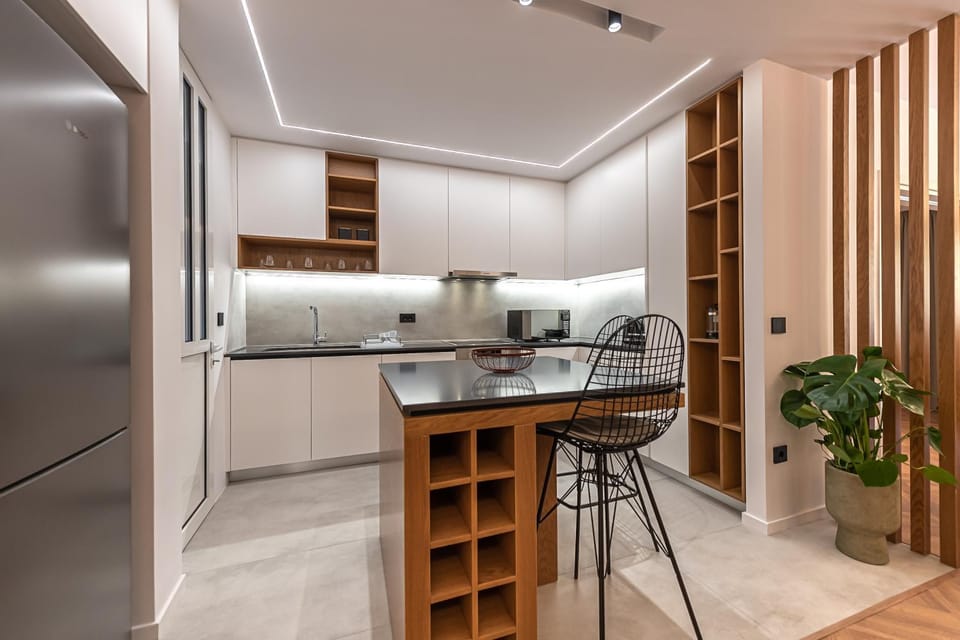 Kitchen or kitchenette, Dining area, dishwasher, minibar, pet friendly, stove