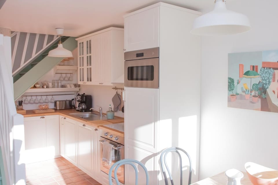 Inner courtyard view, kitchen