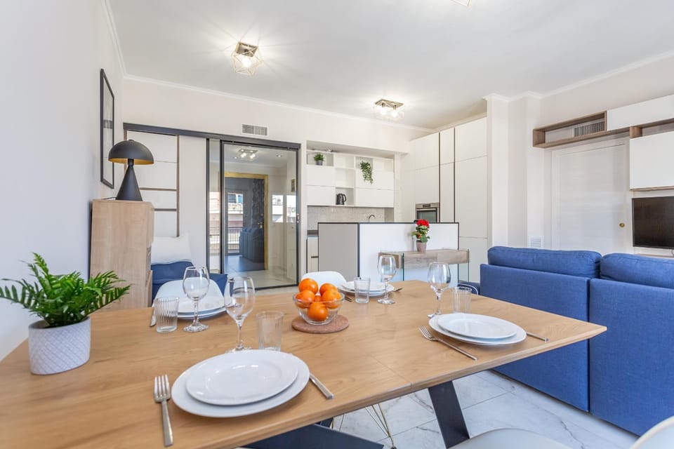Communal lounge/ TV room, Living room, Seating area, Dining area