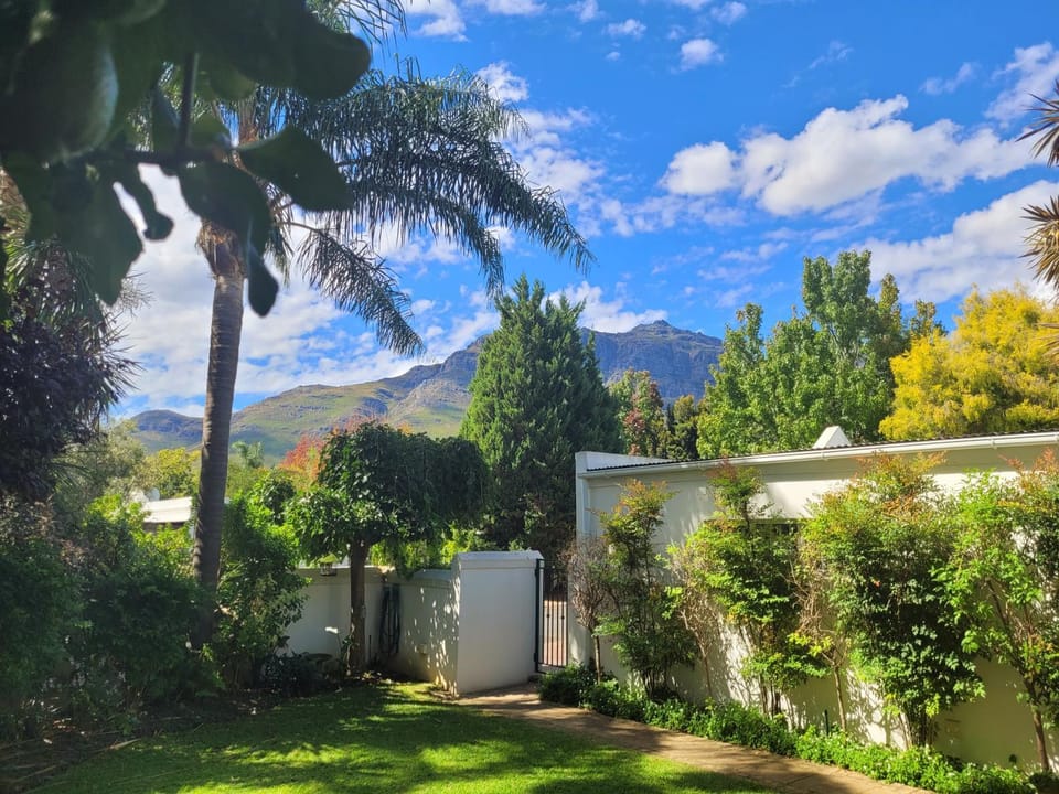 Stellenbosch Paradyskloof Unit Apartment in Stellenbosch
