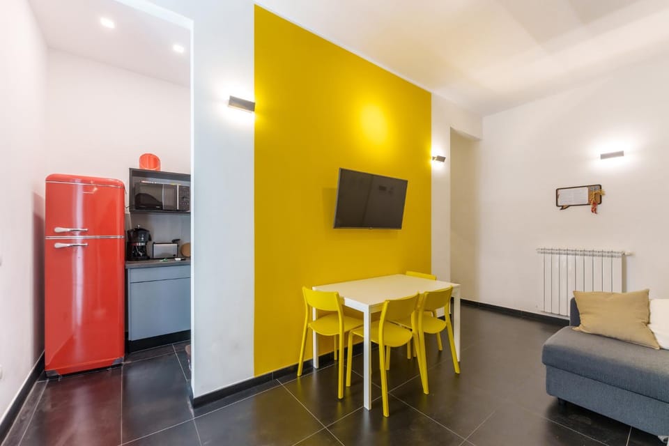 Communal lounge/ TV room, TV and multimedia, Kitchen or kitchenette, Living room, Dining area, minibar