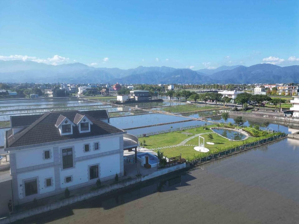 Property building, Bird's eye view