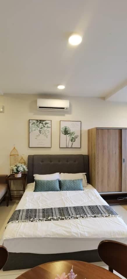 TimurBay Residence 2Bedroom with Seaview 6pax Level10 Kuantan Apartment in Terengganu, Malaysia