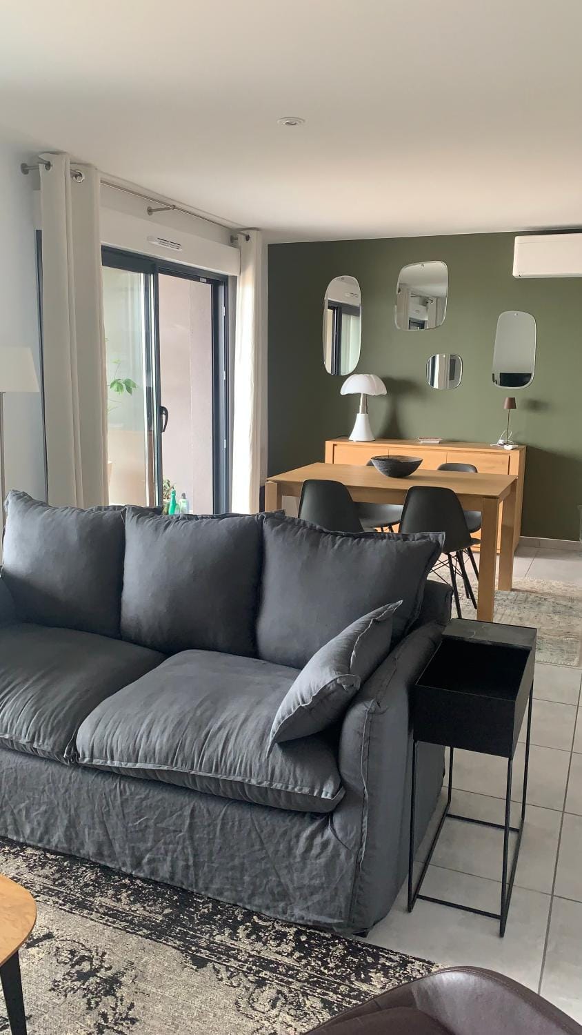Living room, Dining area