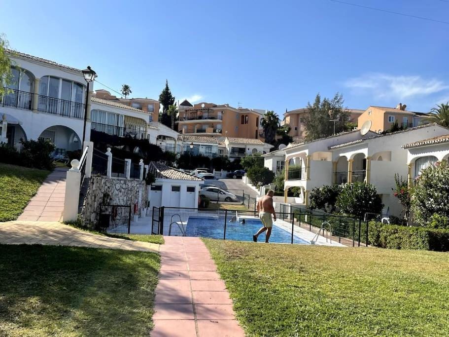 Garden, Garden, Garden view, Street view, Swimming pool