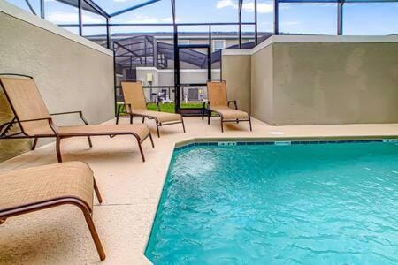 Modern Thematic 4BR with Private Pool & Console House in Kissimmee