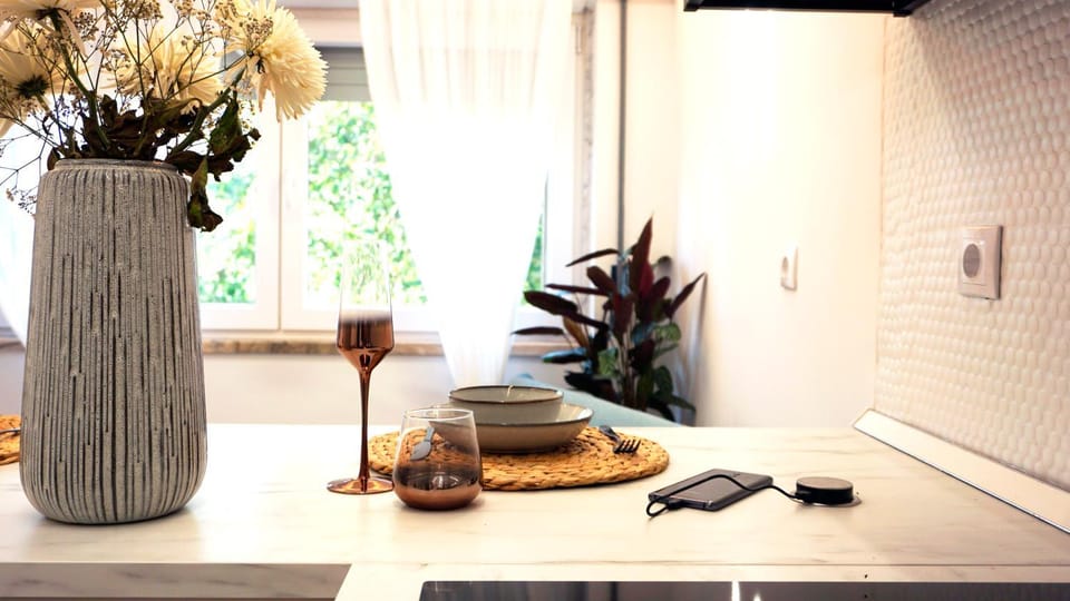 Kitchen or kitchenette, Dining area, kitchen