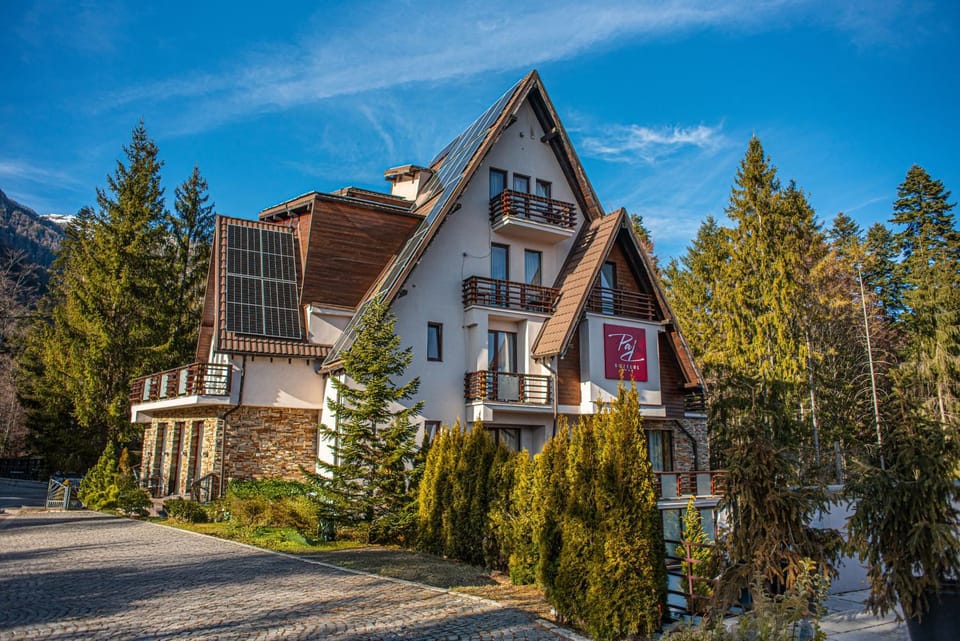 Property building, Natural landscape