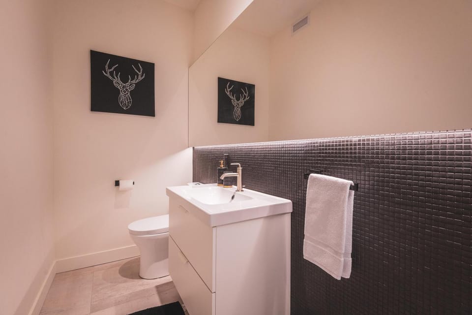 Toilet, Bathroom