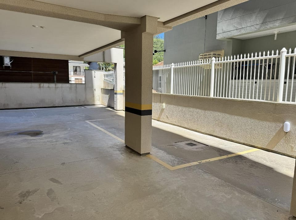 Residencial Luize 302 - Apto para 7 pessoas na Praia de Palmas a 350m do mar Apartment in Florianopolis