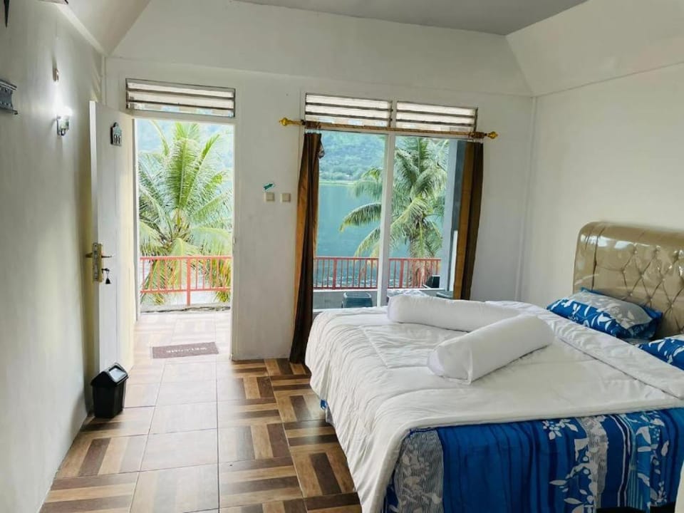 Vandu's View Guest house & Restaurant Bed and Breakfast in Indonesia