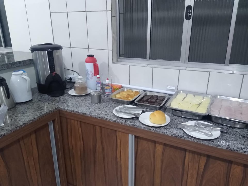 Breakfast, Continental breakfast